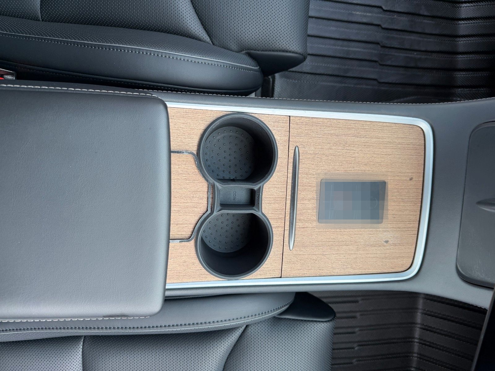 Tesla Model Y Long Range Dual AWD foto 11
