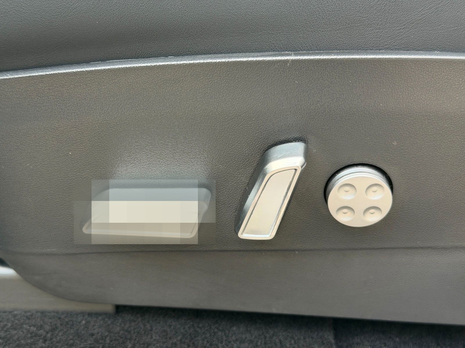 Tesla Model Y Long Range Dual AWD foto 10