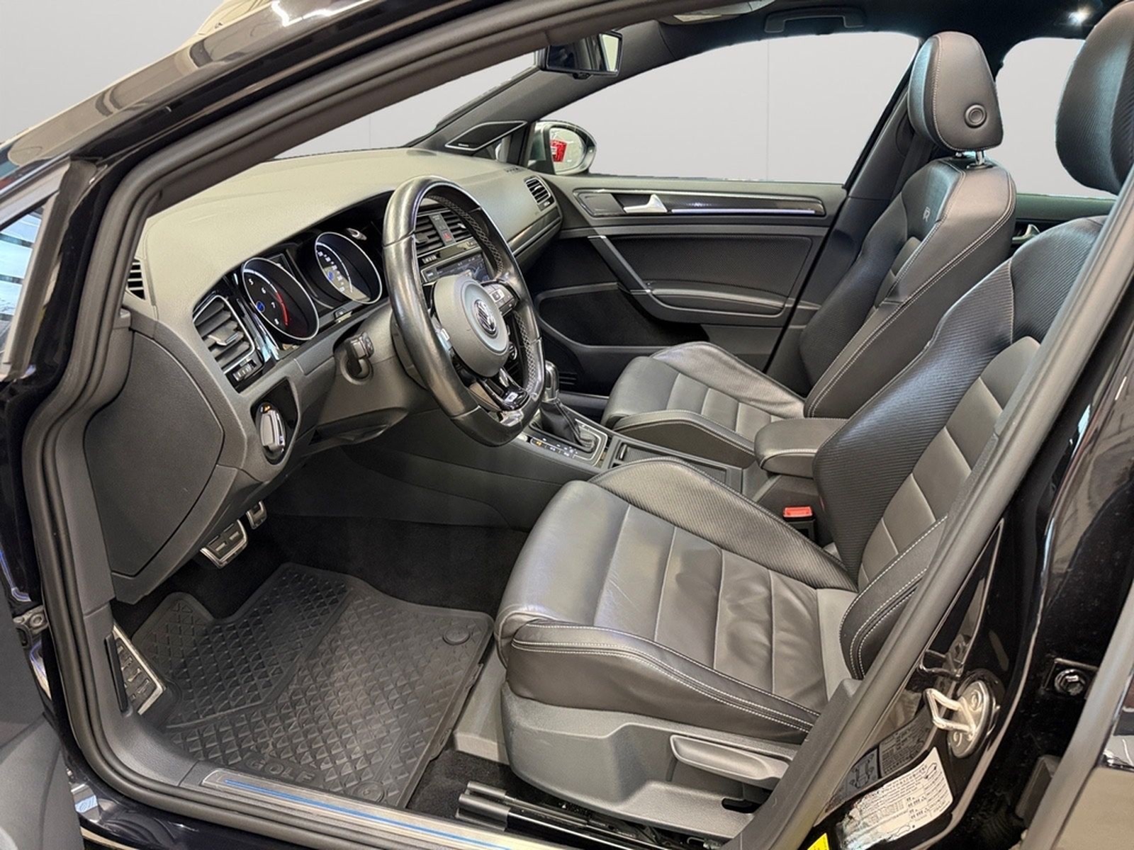 Volkswagen Golf VII Variant R BMT4Motion/Kamera/Pano/Allrad foto 9