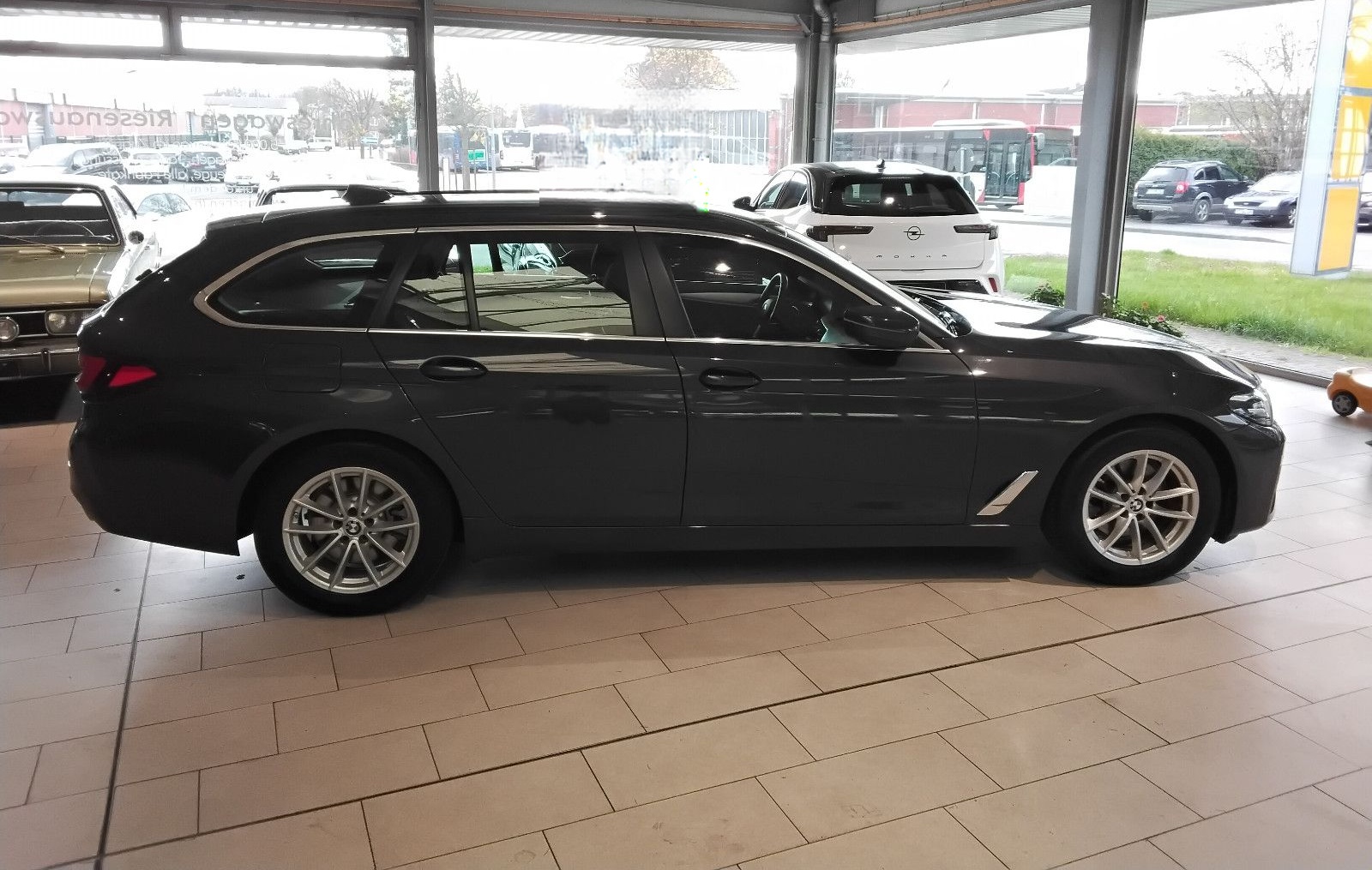 BMW 520, sehr gepflegt, wenig KM, zum Aktionspreis foto 12