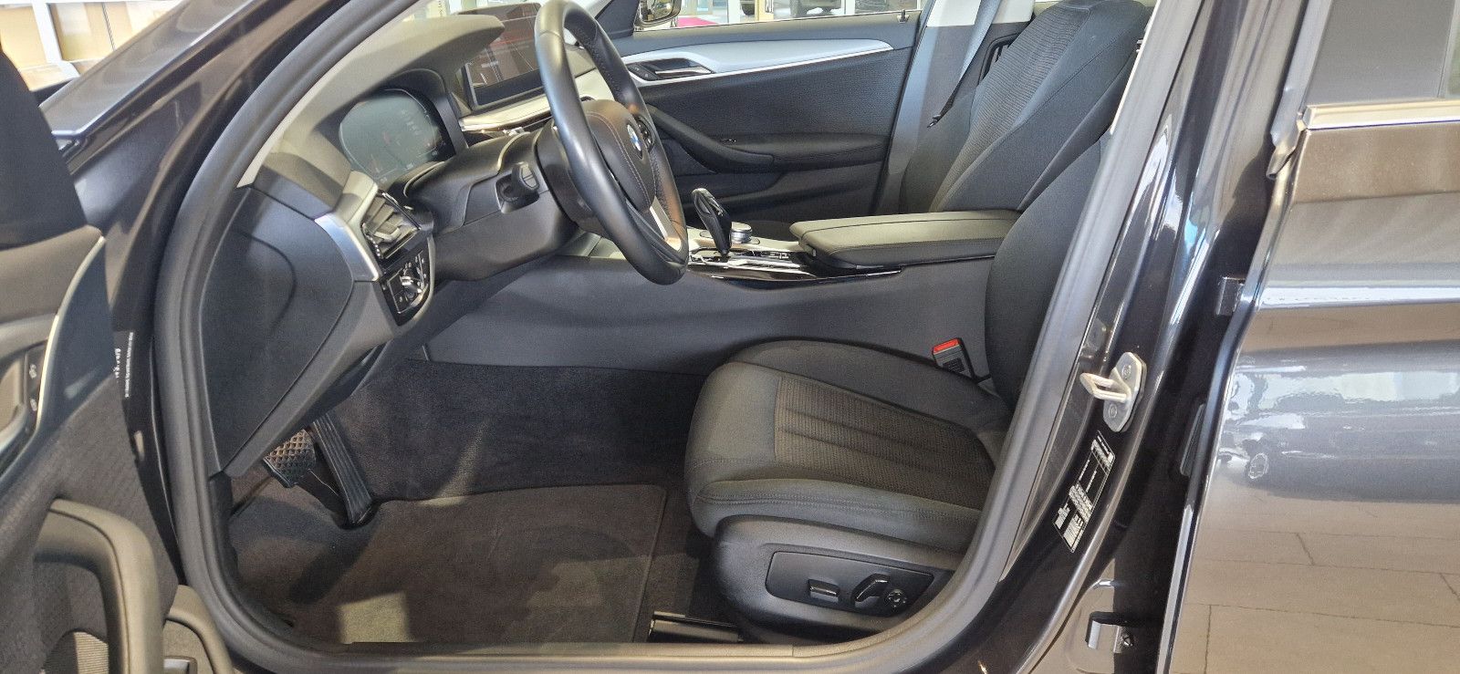 BMW 520, sehr gepflegt, wenig KM, zum Aktionspreis foto 5