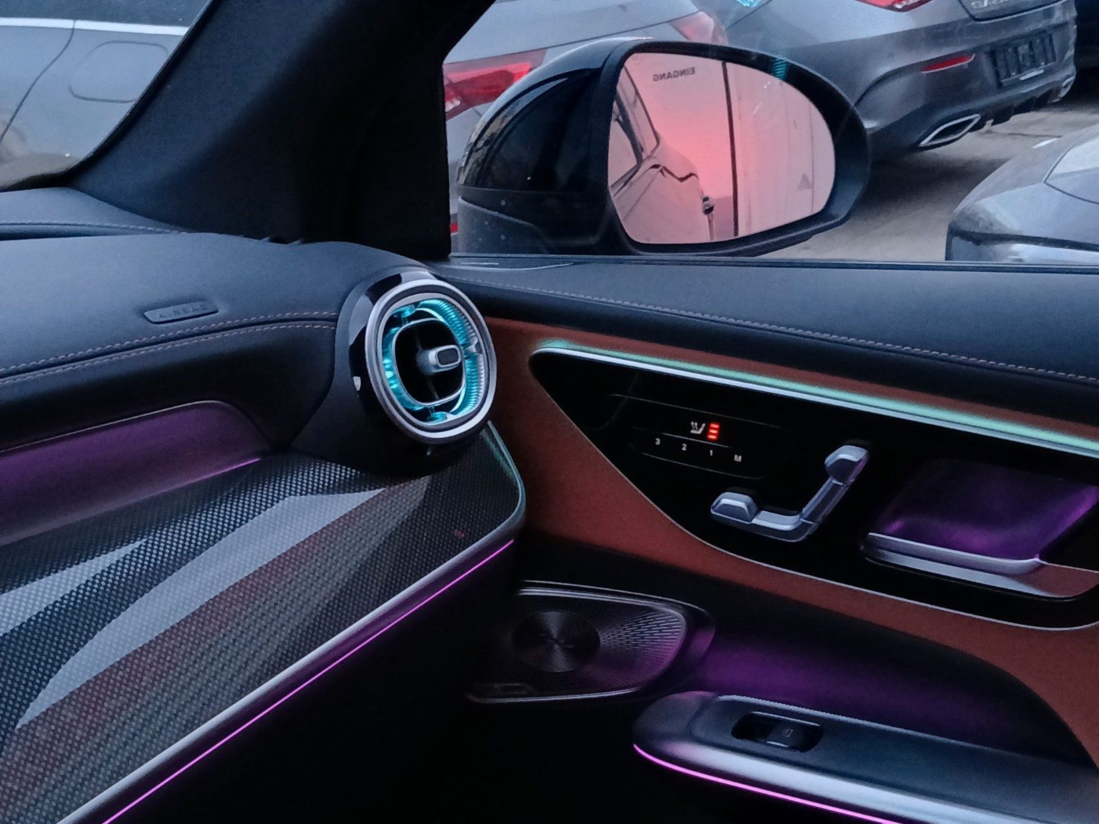Mercedes-Benz GLC220d AMG 4M_Pano_360_HuD_Keyls_Burmester_Dist foto 16