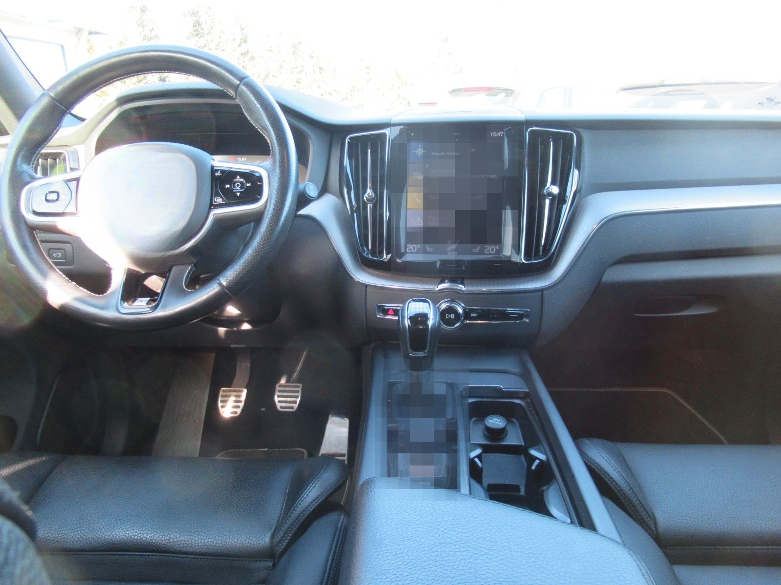 Volvo XC60 II D4 AWD R-Design foto 10