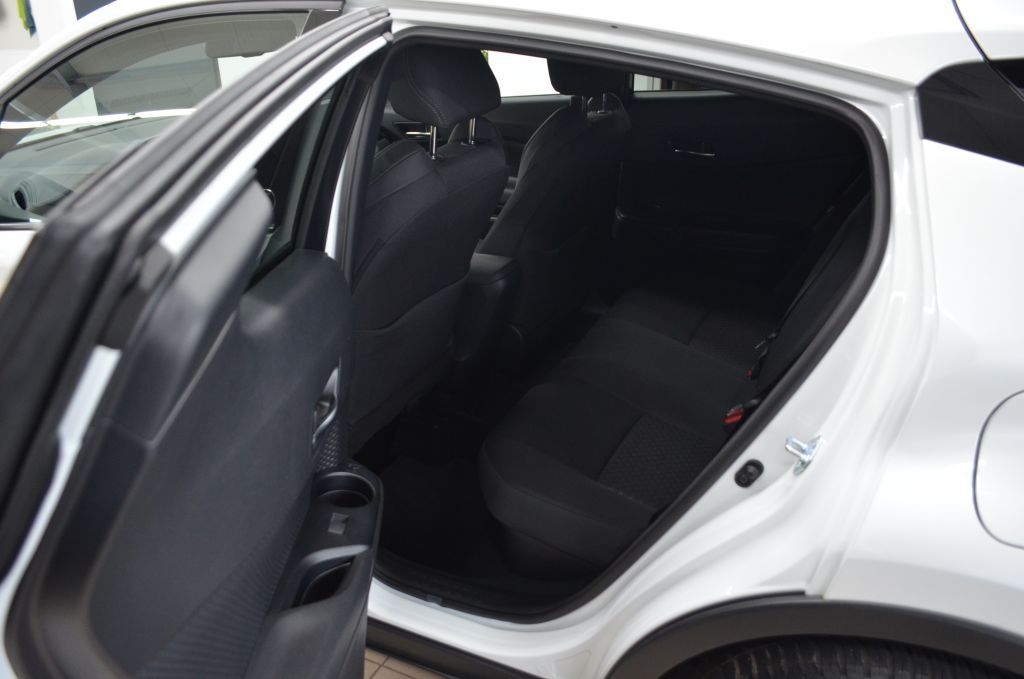 Toyota C-HR 1,8 Hybrid Team Deutschland*AHK abn*ALLWETT foto 12