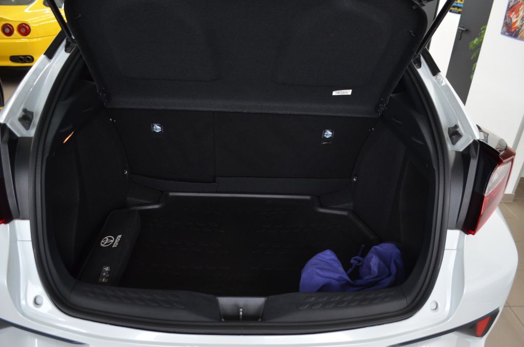 Toyota C-HR 1,8 Hybrid Team Deutschland*AHK abn*ALLWETT foto 9