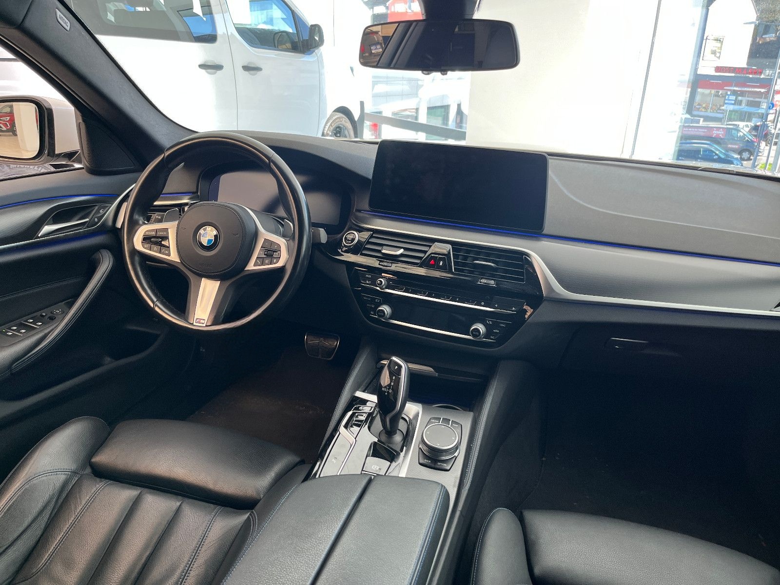 BMW 530 5 Limousine 530 d xDrive M Sportpaket foto 2