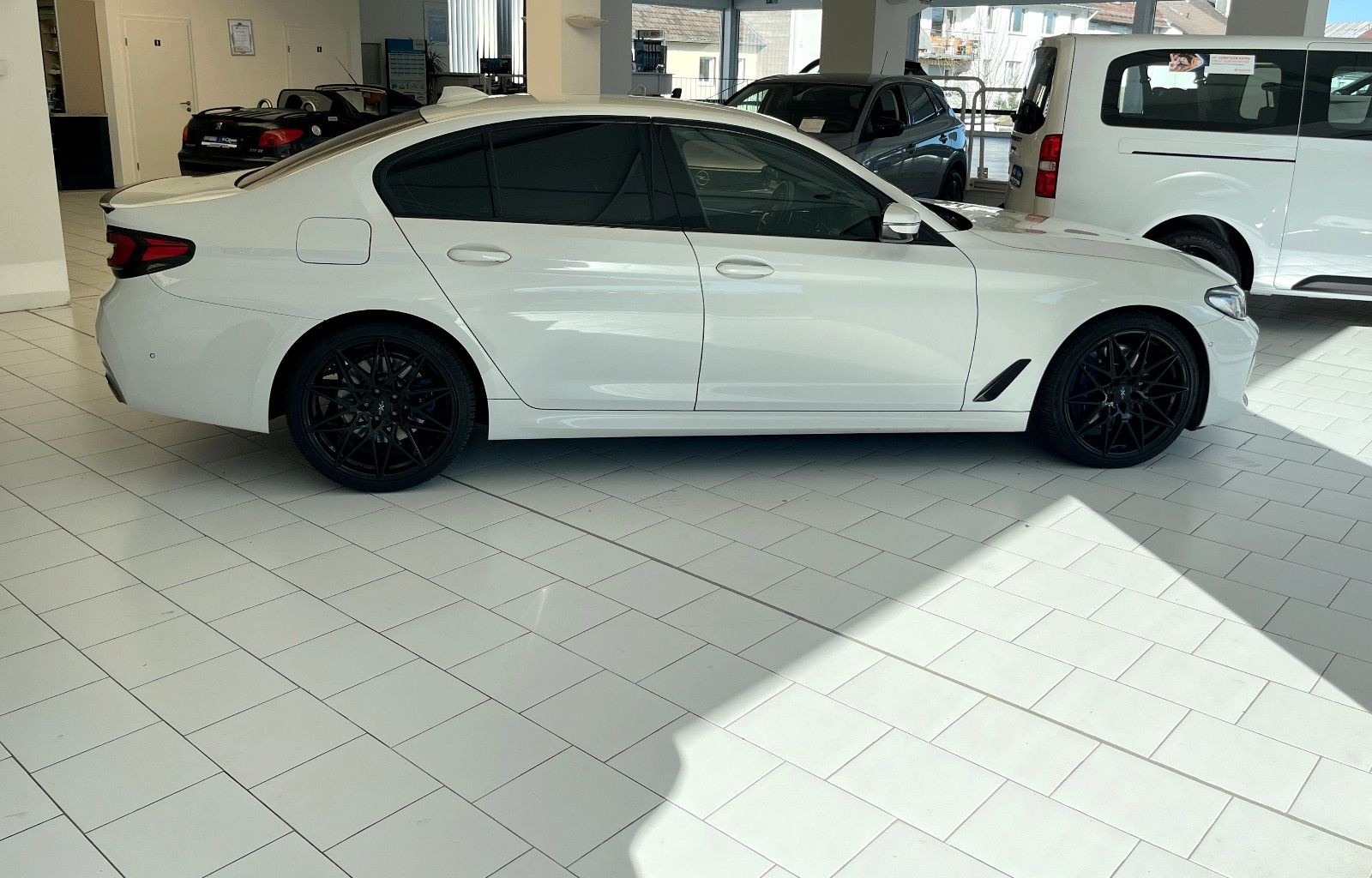 BMW 530 5 Limousine 530 d xDrive M Sportpaket foto 12