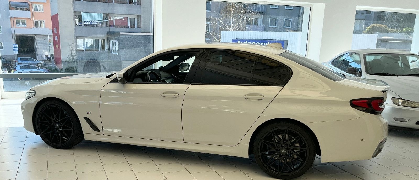 BMW 530 5 Limousine 530 d xDrive M Sportpaket foto 17