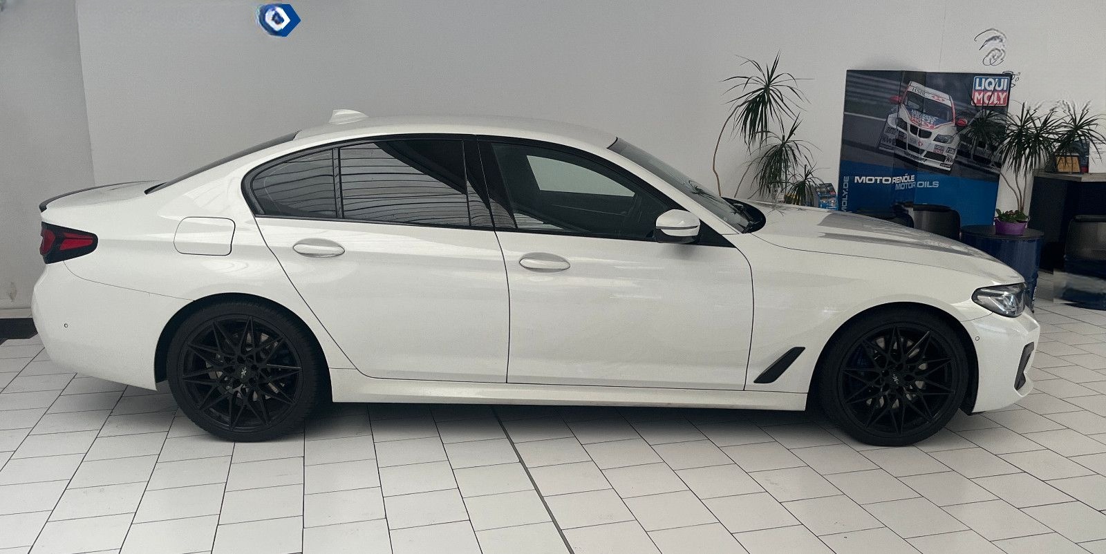 BMW 530 5 Limousine 530 d xDrive M Sportpaket foto 3
