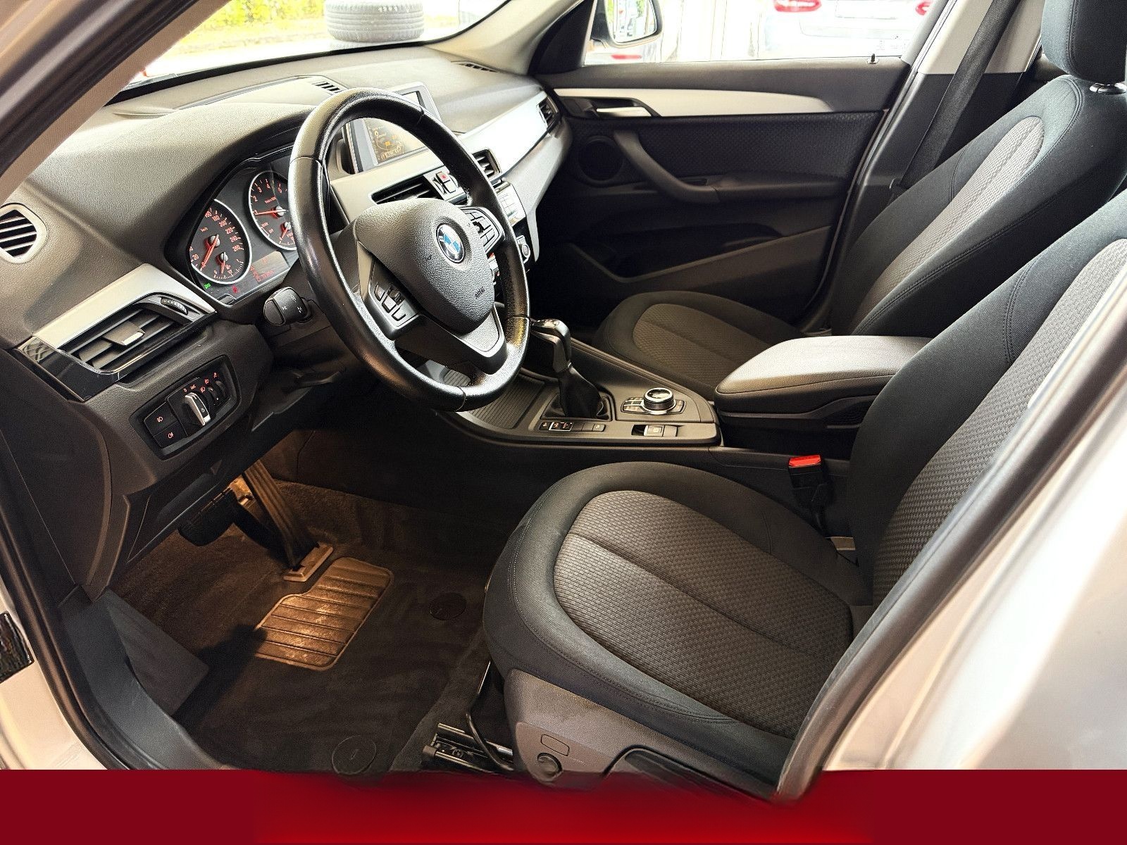 BMW X1 xDrive 20i *AHK*Navi*Tempo*Shzg* foto 10