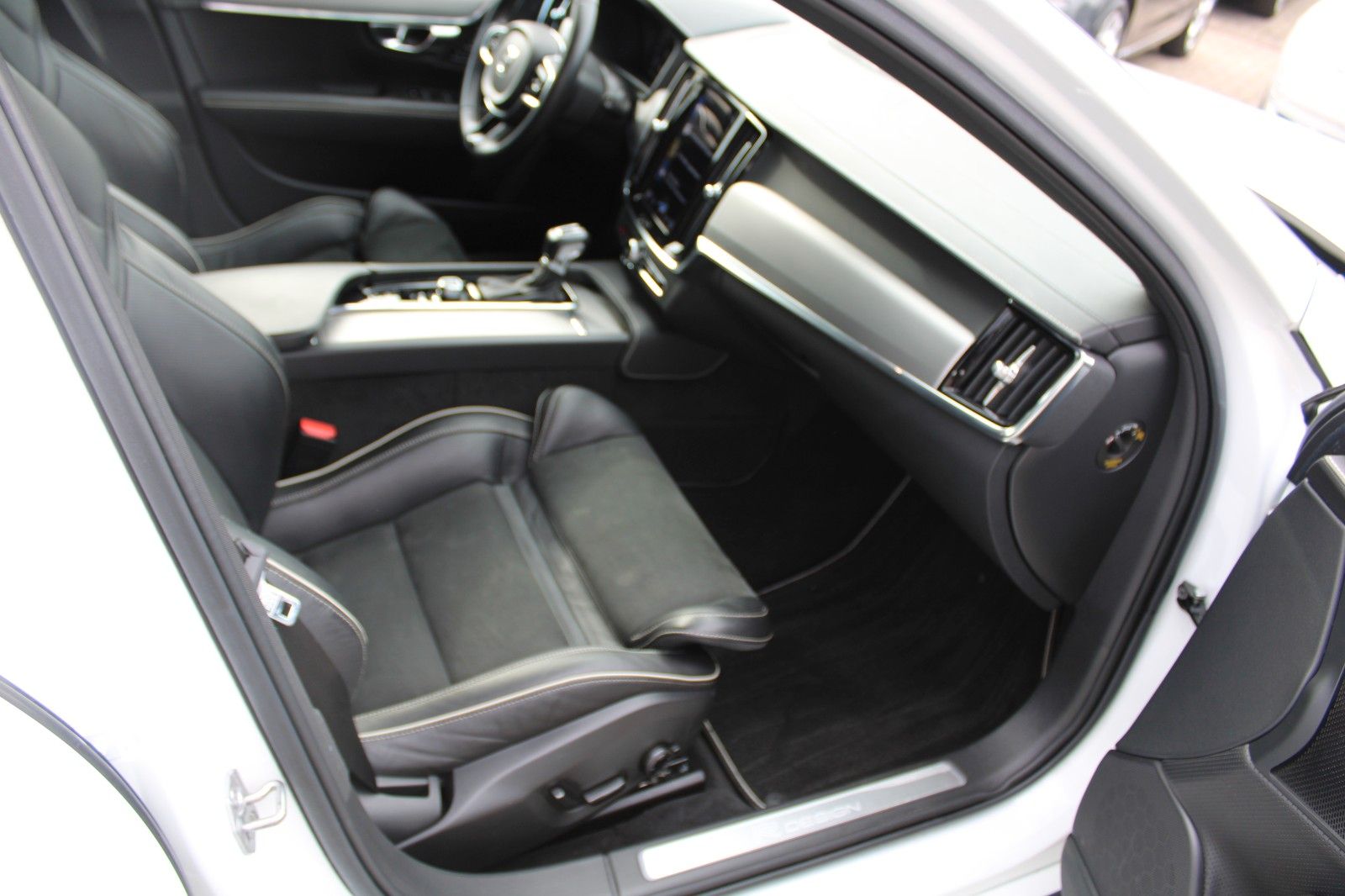 Volvo V90 Kombi R Design AWD LED Kamera ACC DAB foto 20