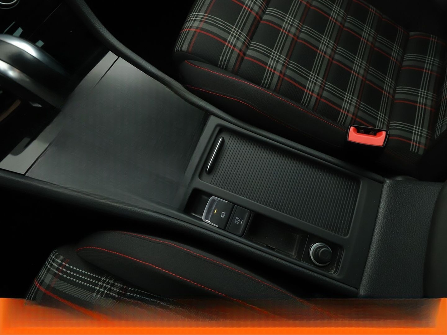 Volkswagen Golf VII 2.0 TSI GTI BM Aut.*NAVI*LED*ACC* foto 24