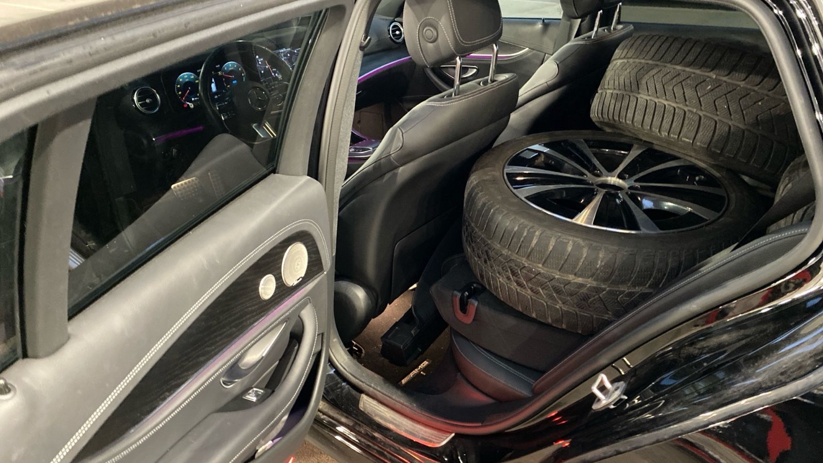 Mercedes-Benz T-Modell E 300 de AMG LINE foto 17