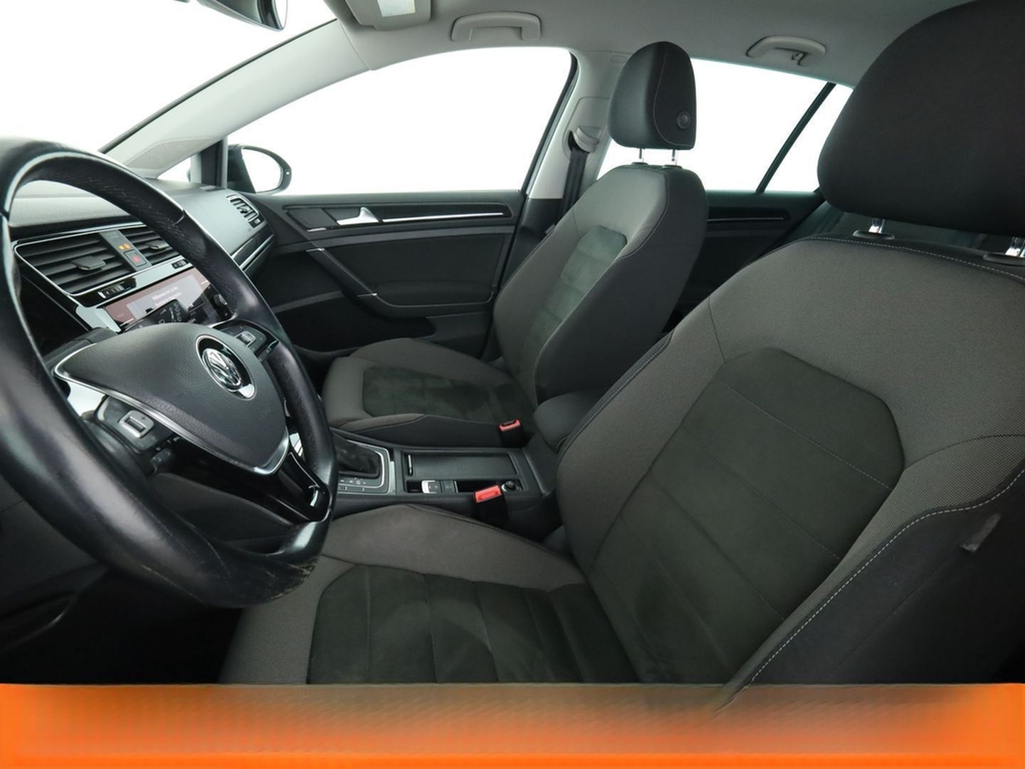 Volkswagen Golf VII 1.5 TSI ACT Highline BM Aut.*NAVI*LED* foto 10