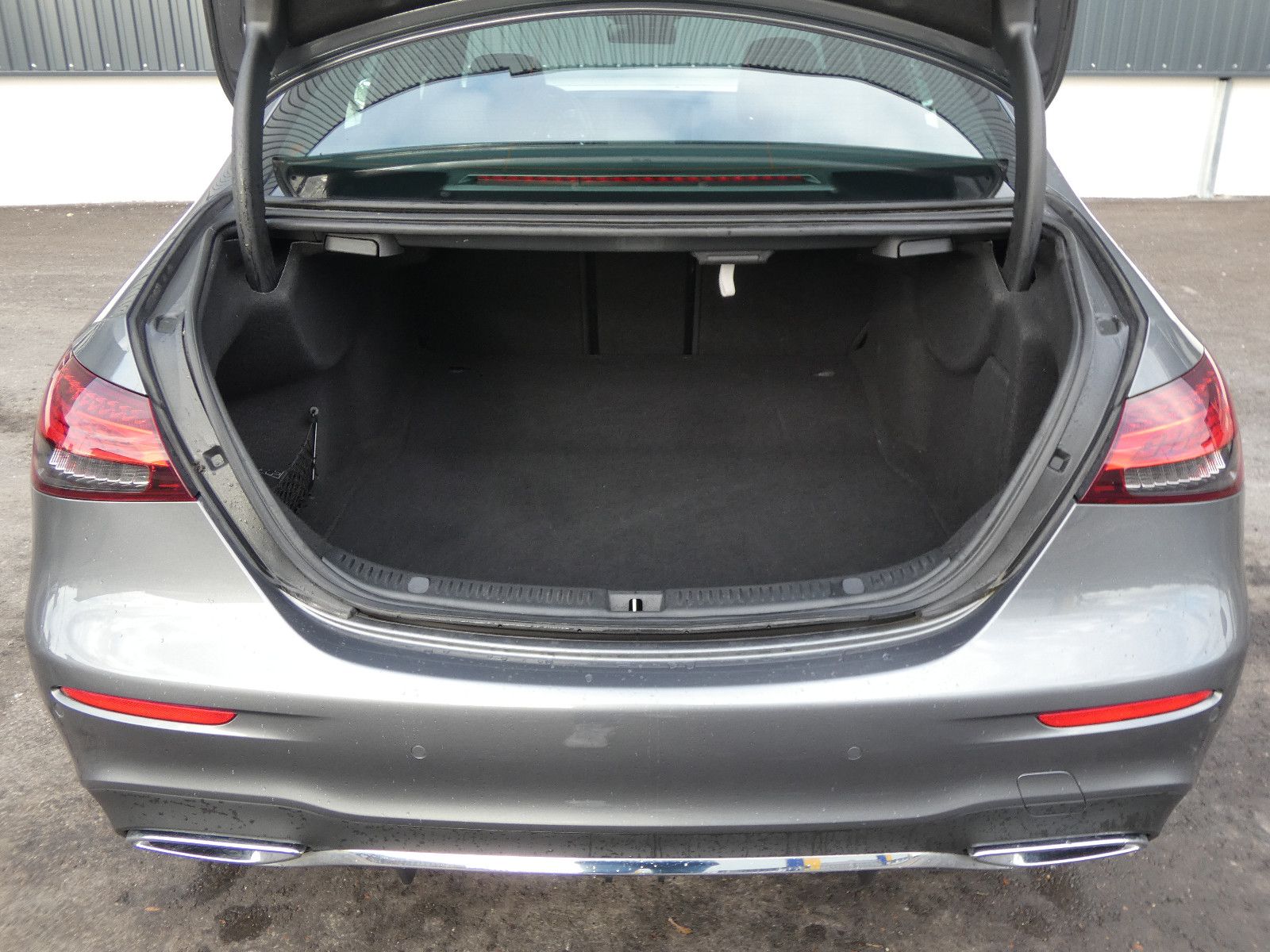 Mercedes-Benz E 300 d 4MATIC AMG Line WIDE LED SHD Kamera 19" foto 23