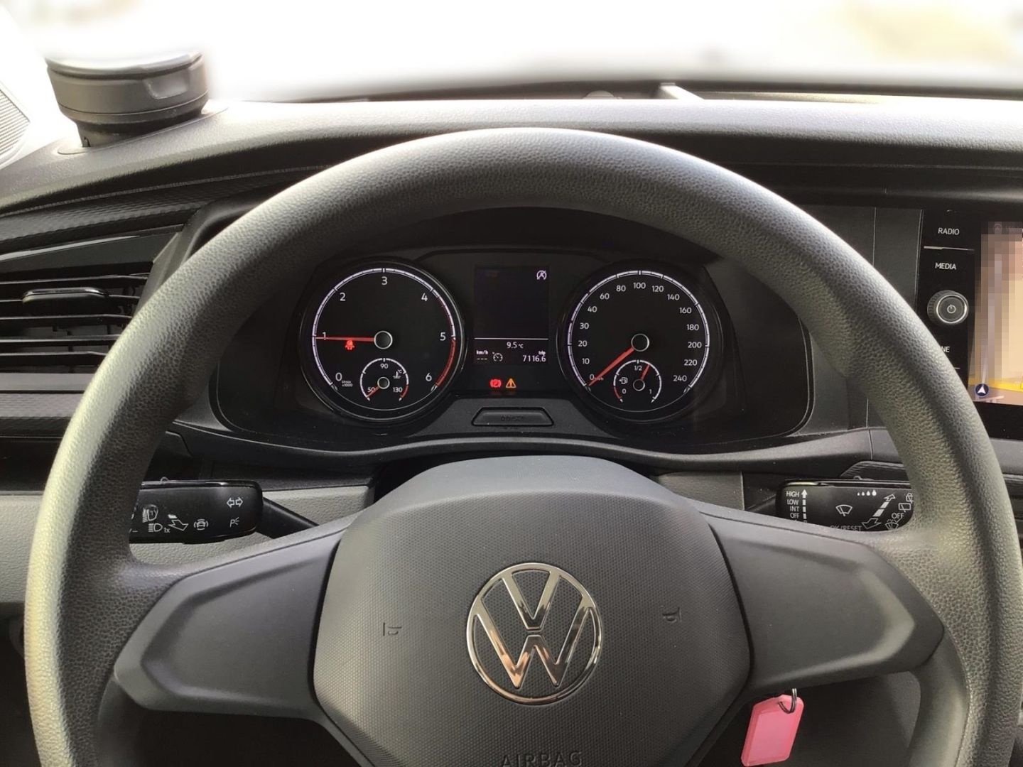 Volkswagen T6.1 Kombi AHK NAV LED KLIMA v+h PDC v+h L+S foto 8