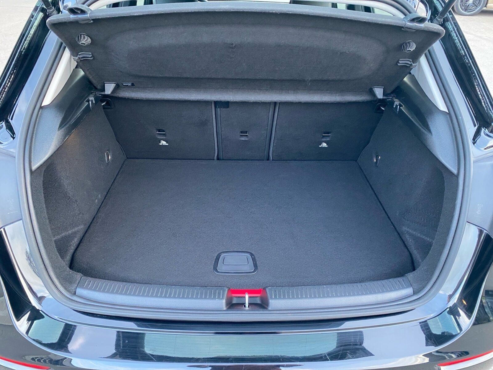 Mercedes-Benz A 250 e Kompaktlimo *AHK*TEMPOMAT*NAVI*LED* foto 12