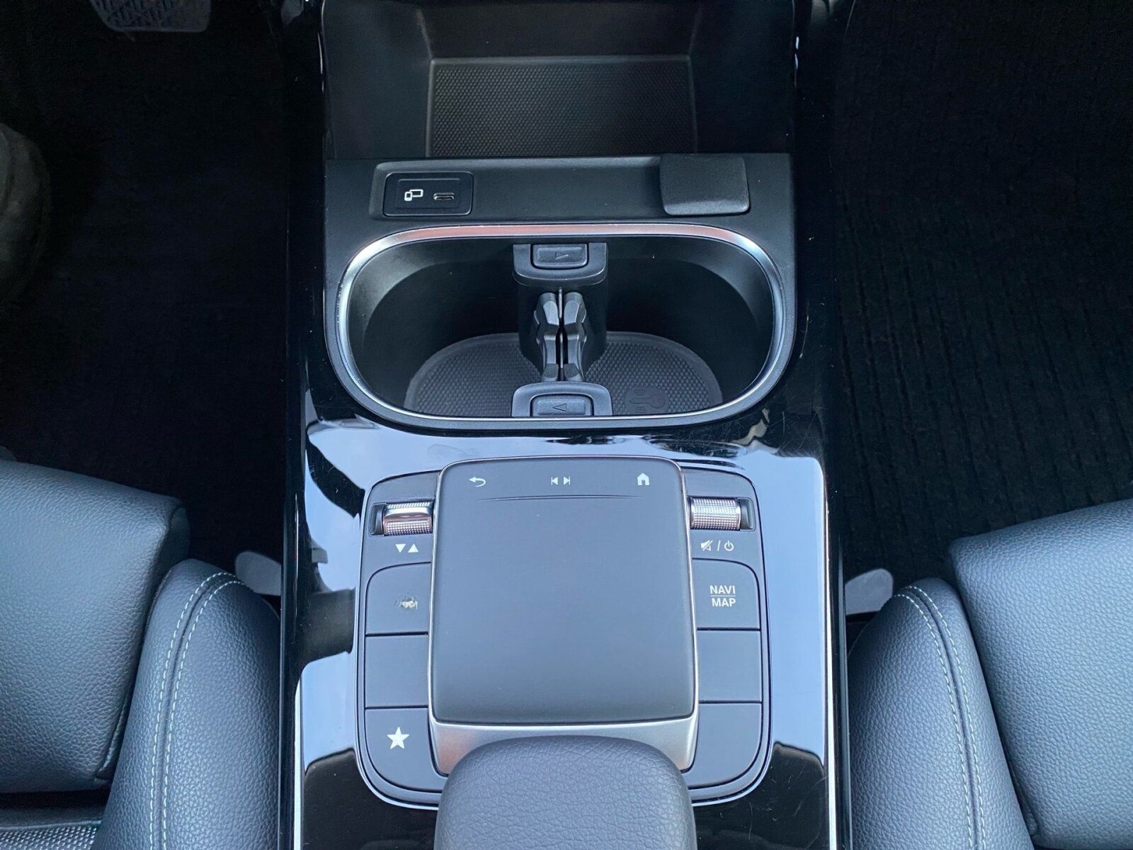 Mercedes-Benz A 250 e Kompaktlimo *AHK*TEMPOMAT*NAVI*LED* foto 18