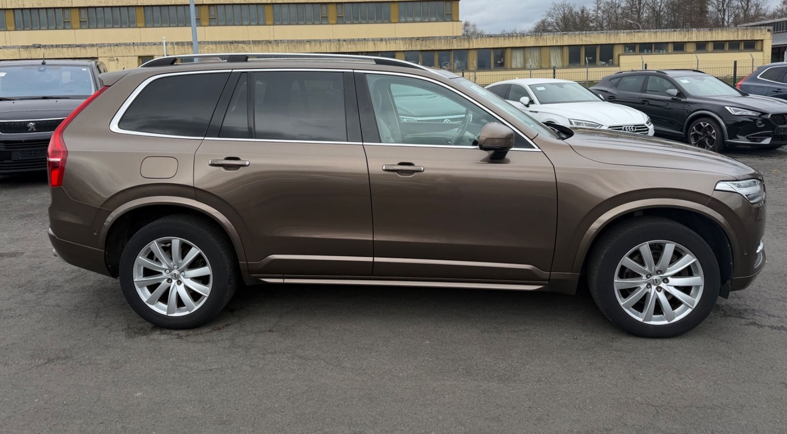 Volvo XC 90 AWD Panorama Navi Leder LED Digital foto 4