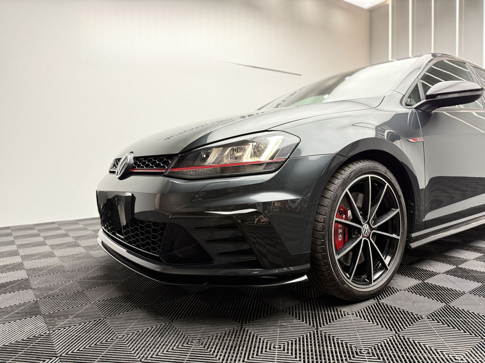 Volkswagen Golf GARAGENWAGEN*PANO*DYNAUDIO*AMBIENTE*ACC* foto 5