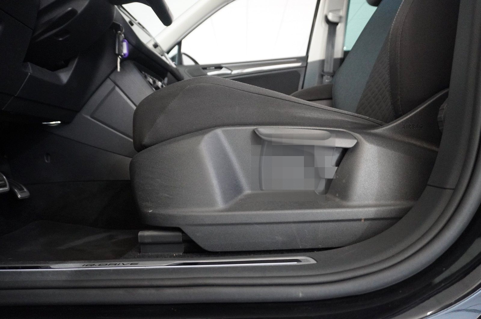 Volkswagen Tiguan 1.5 TSI IQ DRIVE DSG NAVI/LED/SHZ/AHK foto 16