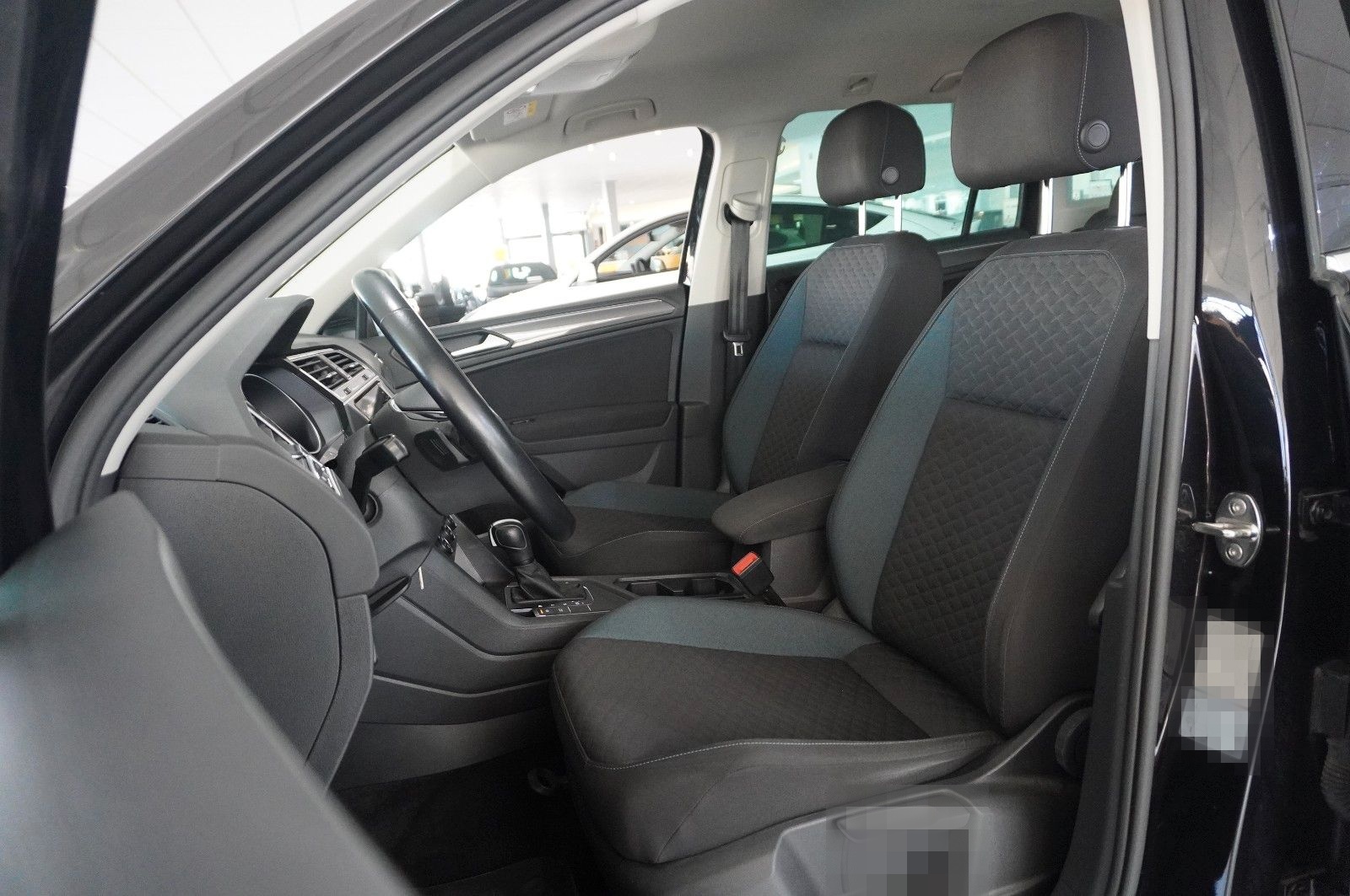 Volkswagen Tiguan 1.5 TSI IQ DRIVE DSG NAVI/LED/SHZ/AHK foto 18
