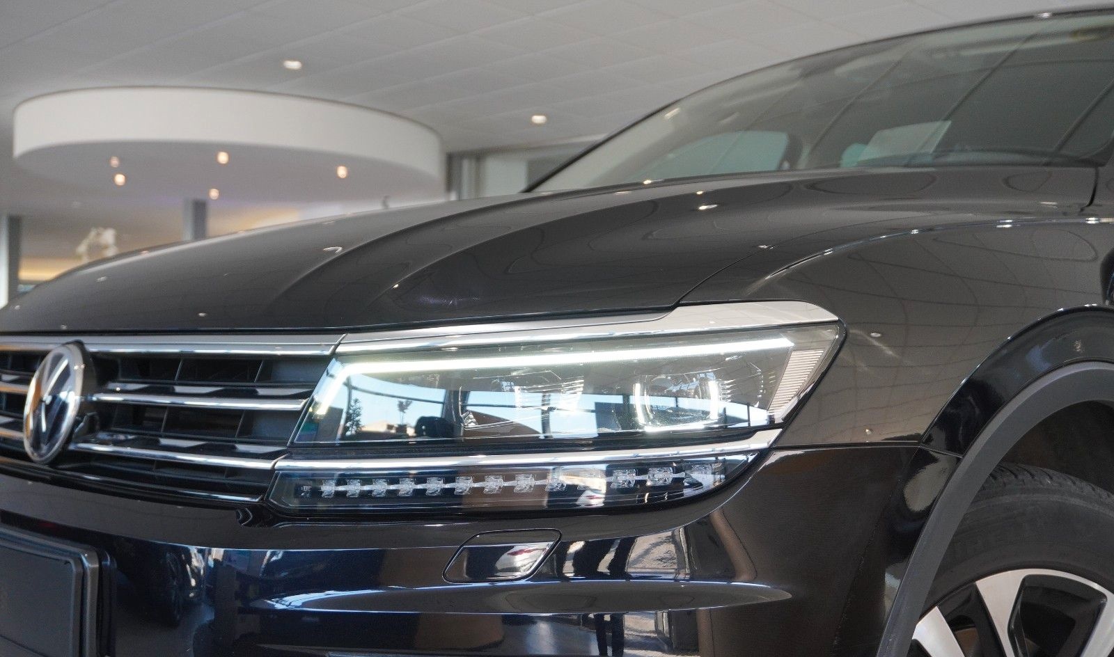 Volkswagen Tiguan 1.5 TSI IQ DRIVE DSG NAVI/LED/SHZ/AHK foto 4