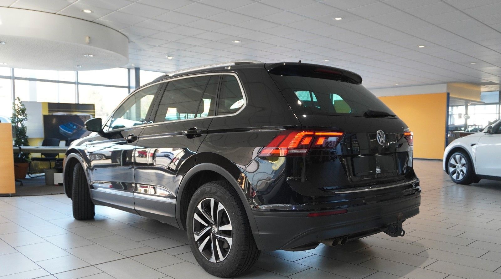 Volkswagen Tiguan 1.5 TSI IQ DRIVE DSG NAVI/LED/SHZ/AHK foto 10