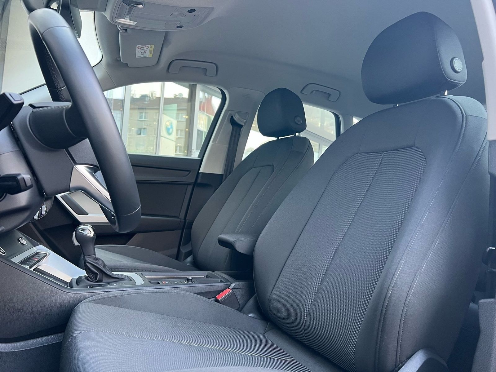 Audi Q3 40 TDI quattro basis AHK 360° RFK Navi LM foto 3