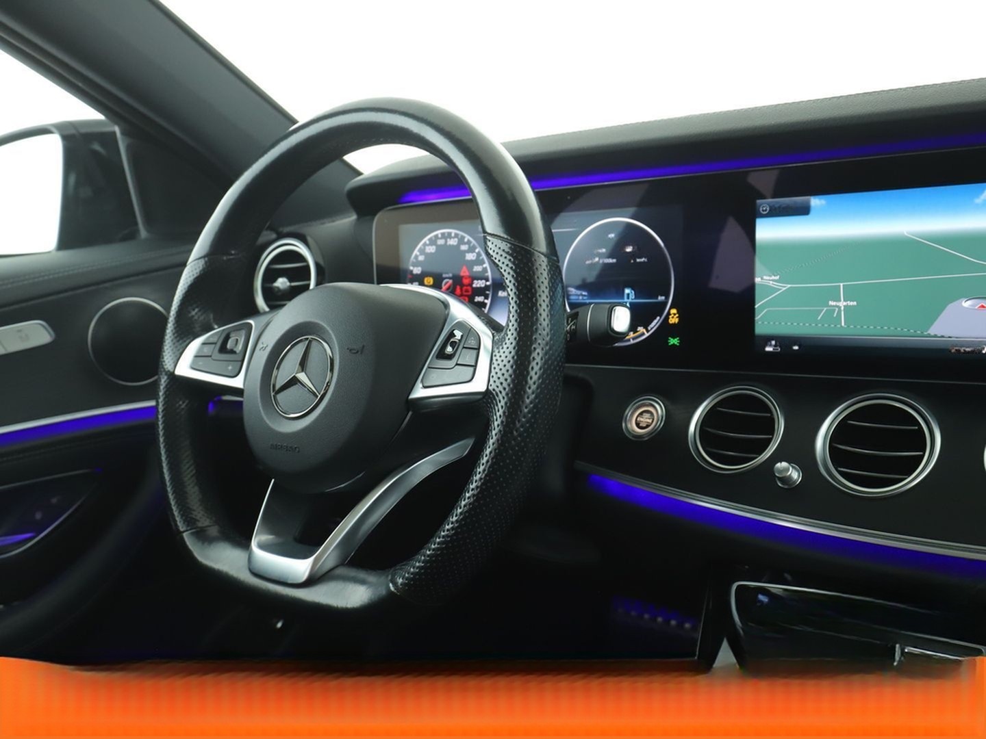 Mercedes-Benz E-Klasse E 220 d AMG Line Aut.*NAVI*HEAD-UP*LED* foto 13