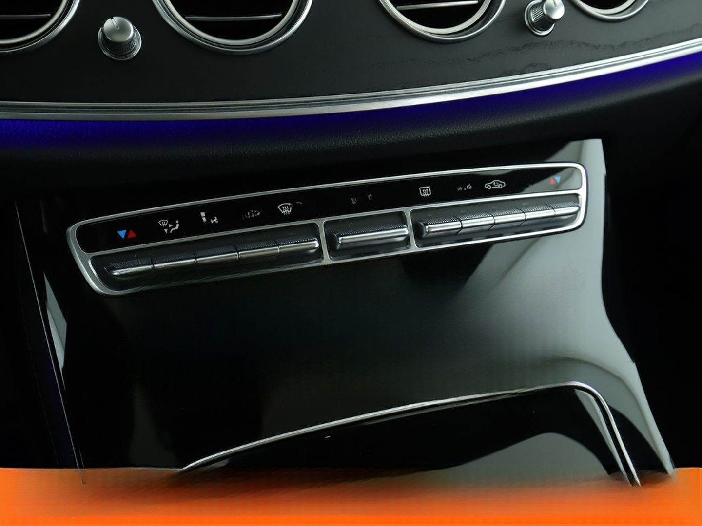 Mercedes-Benz E-Klasse E 220 d AMG Line Aut.*NAVI*HEAD-UP*LED* foto 23