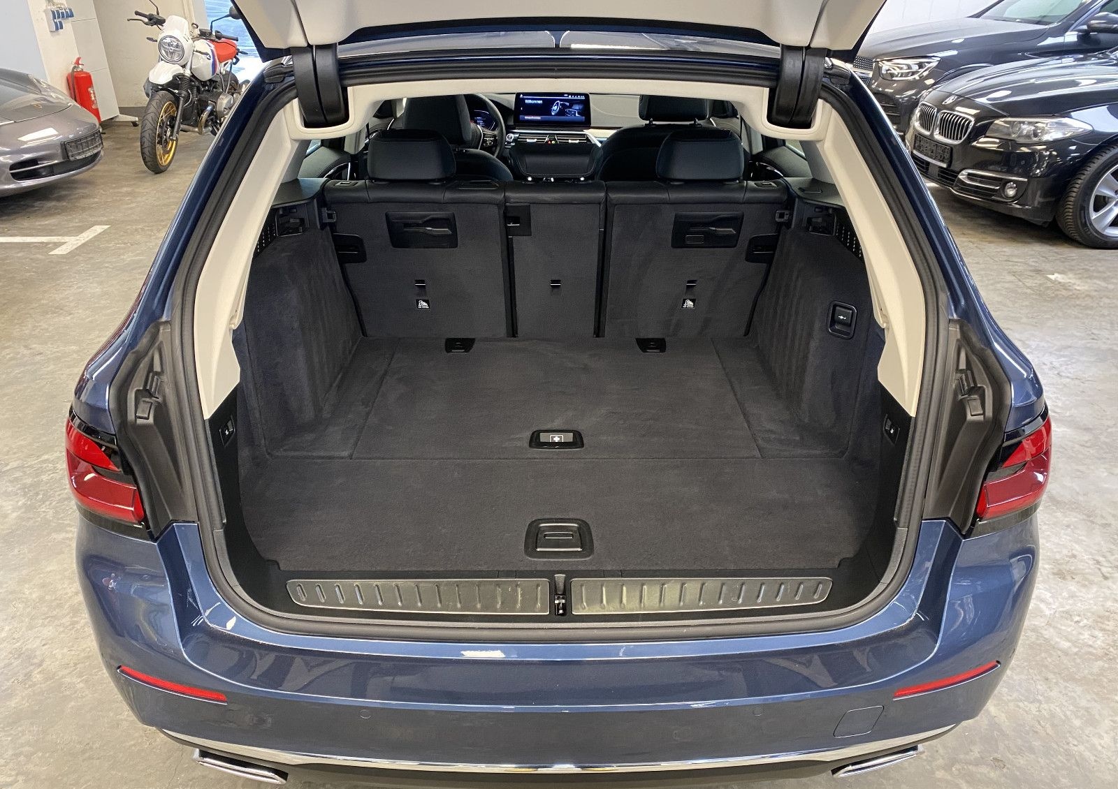 BMW 520 d Touring Luxury Line Standh. Driv. Ass.Prof foto 12