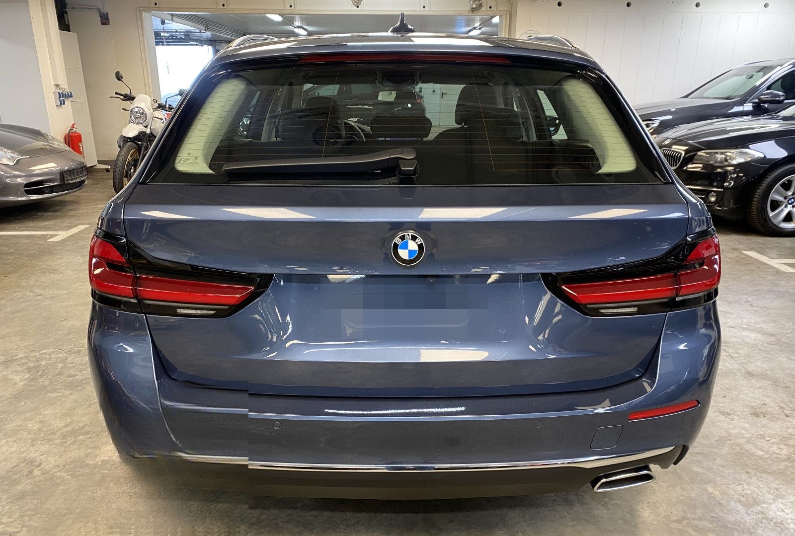 BMW 520 d Touring Luxury Line Standh. Driv. Ass.Prof foto 4