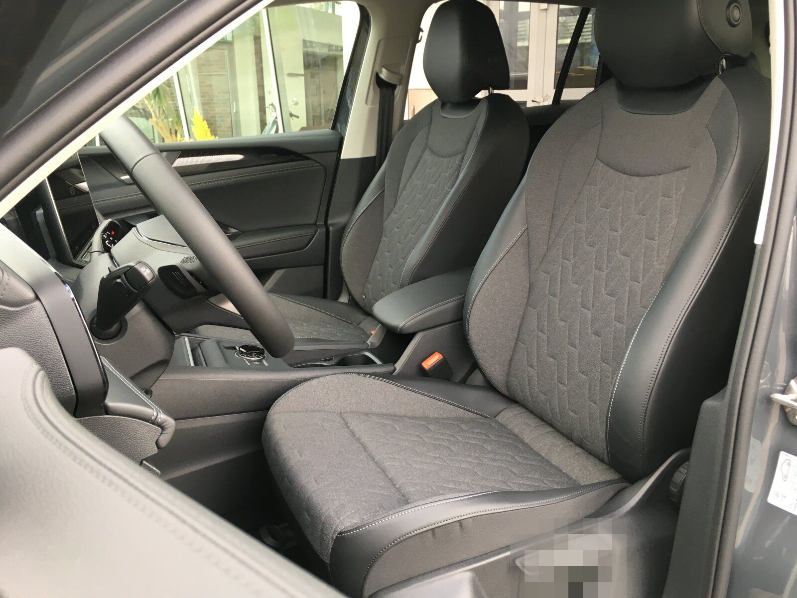 Volkswagen Tiguan Life 1.5 eTSI DSG AHK+ACC+LED+Kamera+LM foto 11