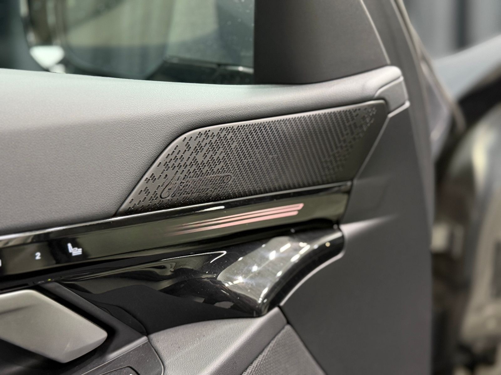 BMW 520 d Limousine M Sport|H&K|HuD|Garantie foto 24