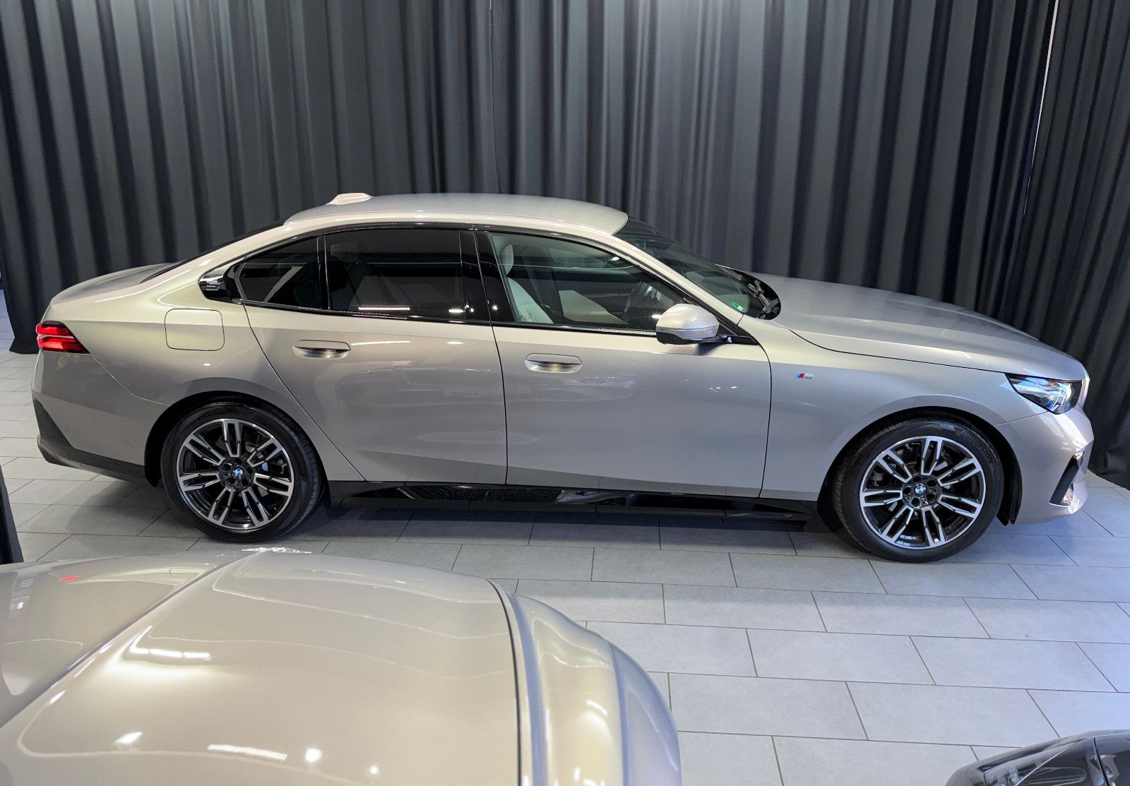 BMW 520 d Limousine M Sport|H&K|HuD|Garantie foto 8