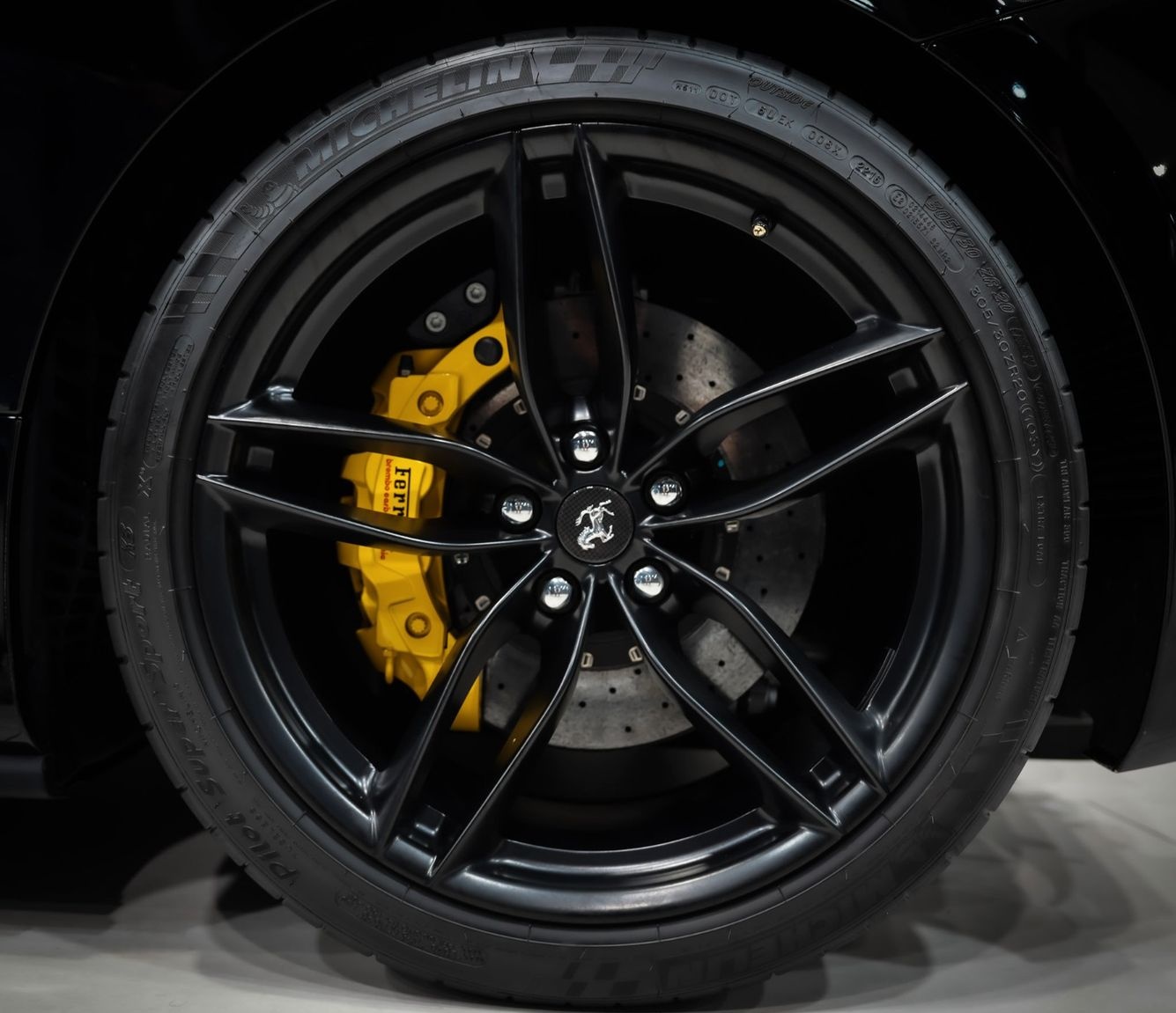 Ferrari 488 GTB*CARBON-LED*RACING-SEATS*JBL*20"LM*1.HAND foto 19