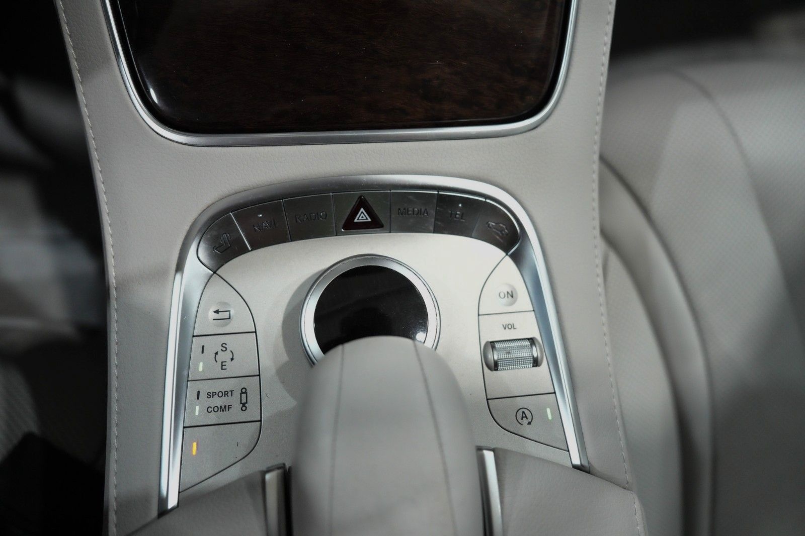 Mercedes-Benz S 400 4Matic*LED*PANO*H-UP*COMAND*LEDER*AIRMATIC foto 23