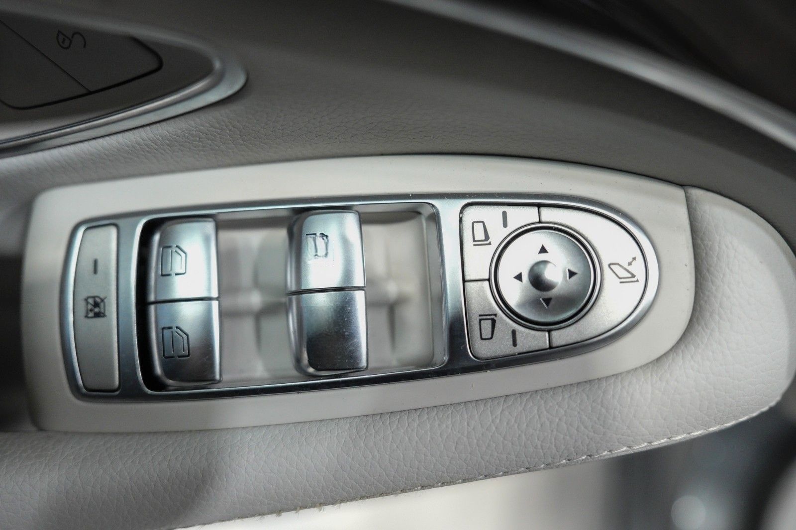 Mercedes-Benz S 400 4Matic*LED*PANO*H-UP*COMAND*LEDER*AIRMATIC foto 24