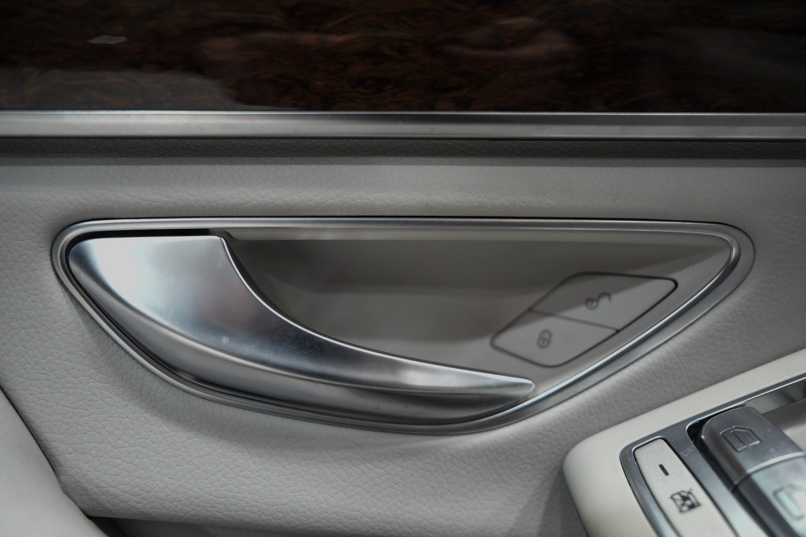 Mercedes-Benz S 400 4Matic*LED*PANO*H-UP*COMAND*LEDER*AIRMATIC foto 25