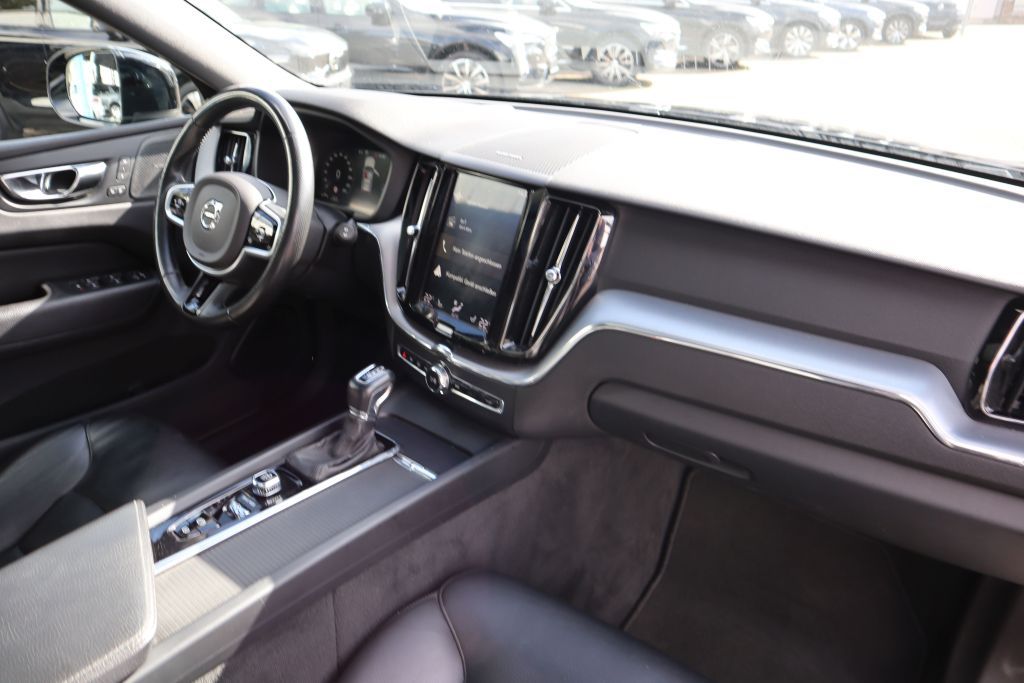 Volvo XC60 D5 AWD Geartronic|PANO|HUD|NAVI|LEDER|BLIS| foto 13
