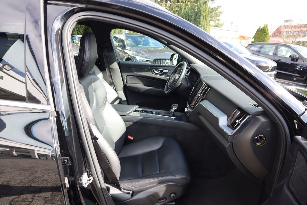 Volvo XC60 D5 AWD Geartronic|PANO|HUD|NAVI|LEDER|BLIS| foto 14