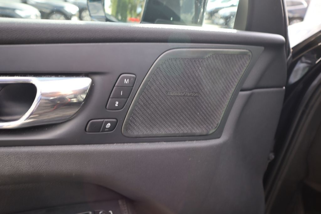 Volvo XC60 D5 AWD Geartronic|PANO|HUD|NAVI|LEDER|BLIS| foto 19