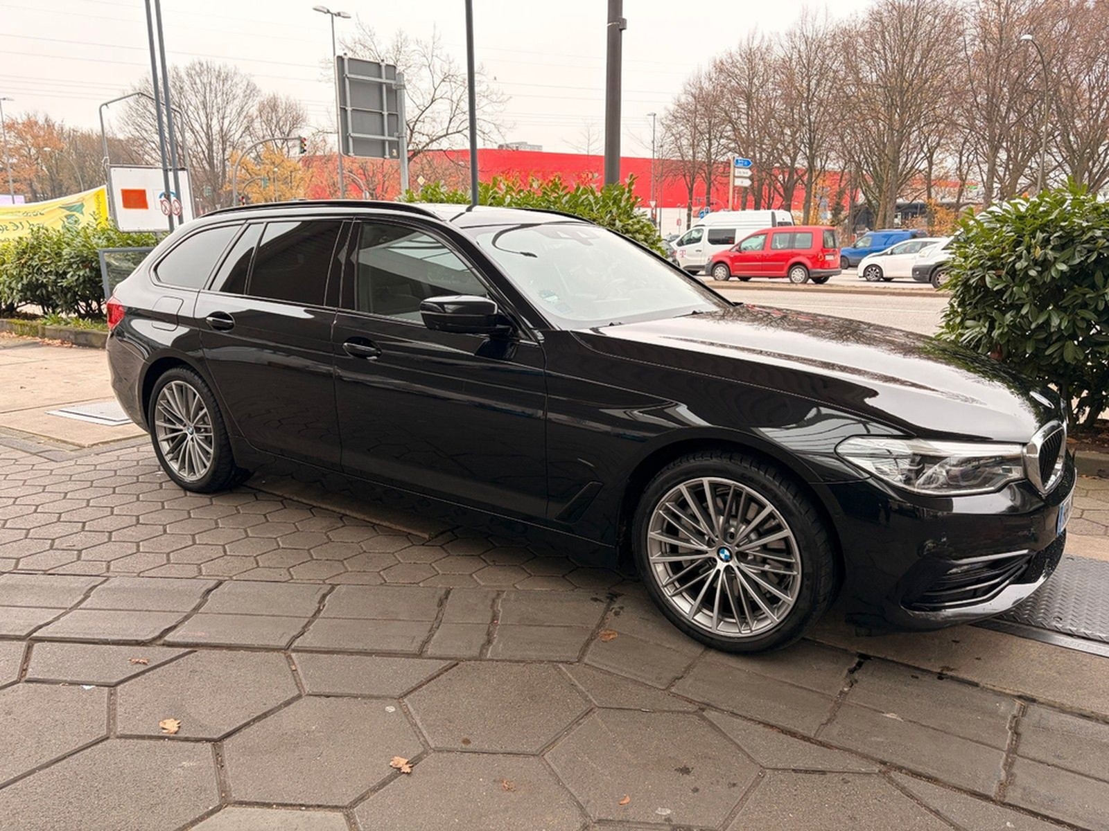 BMW 530d xDrive Touring Vollausst. Pano HUD StandHZ foto 2
