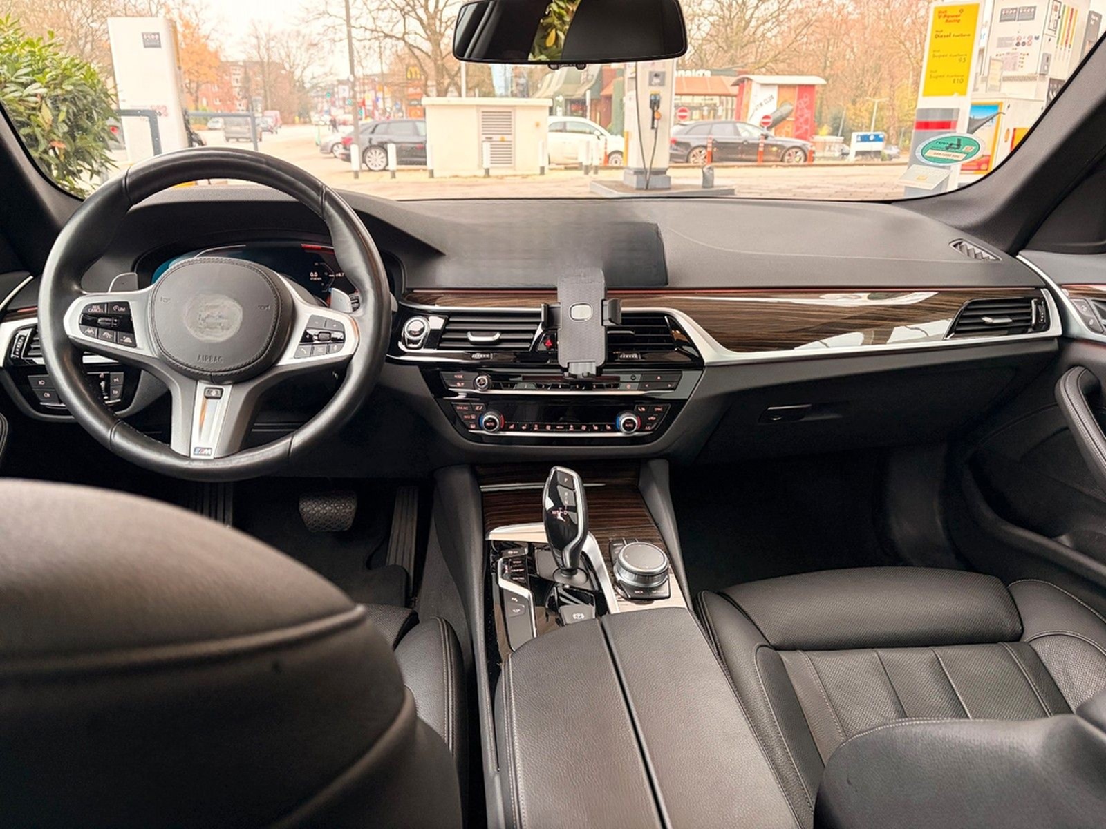BMW 530d xDrive Touring Vollausst. Pano HUD StandHZ foto 4