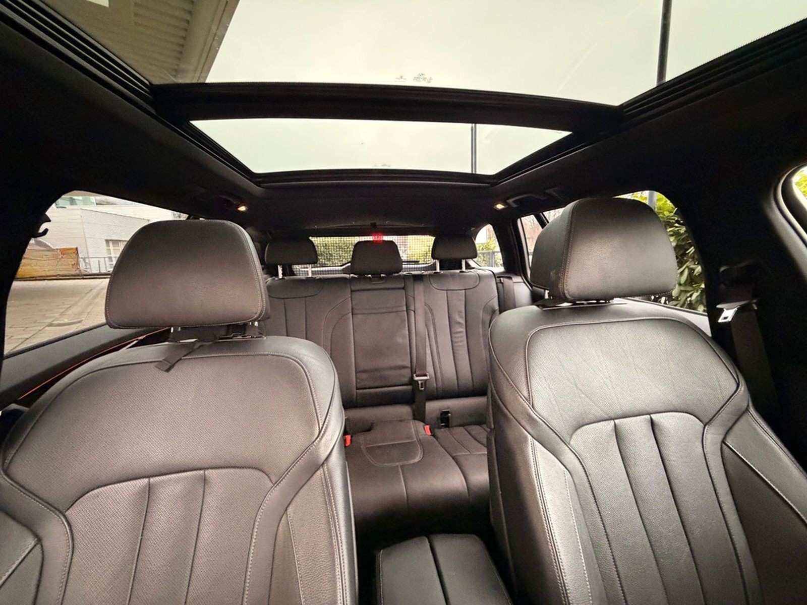 BMW 530d xDrive Touring Vollausst. Pano HUD StandHZ foto 7