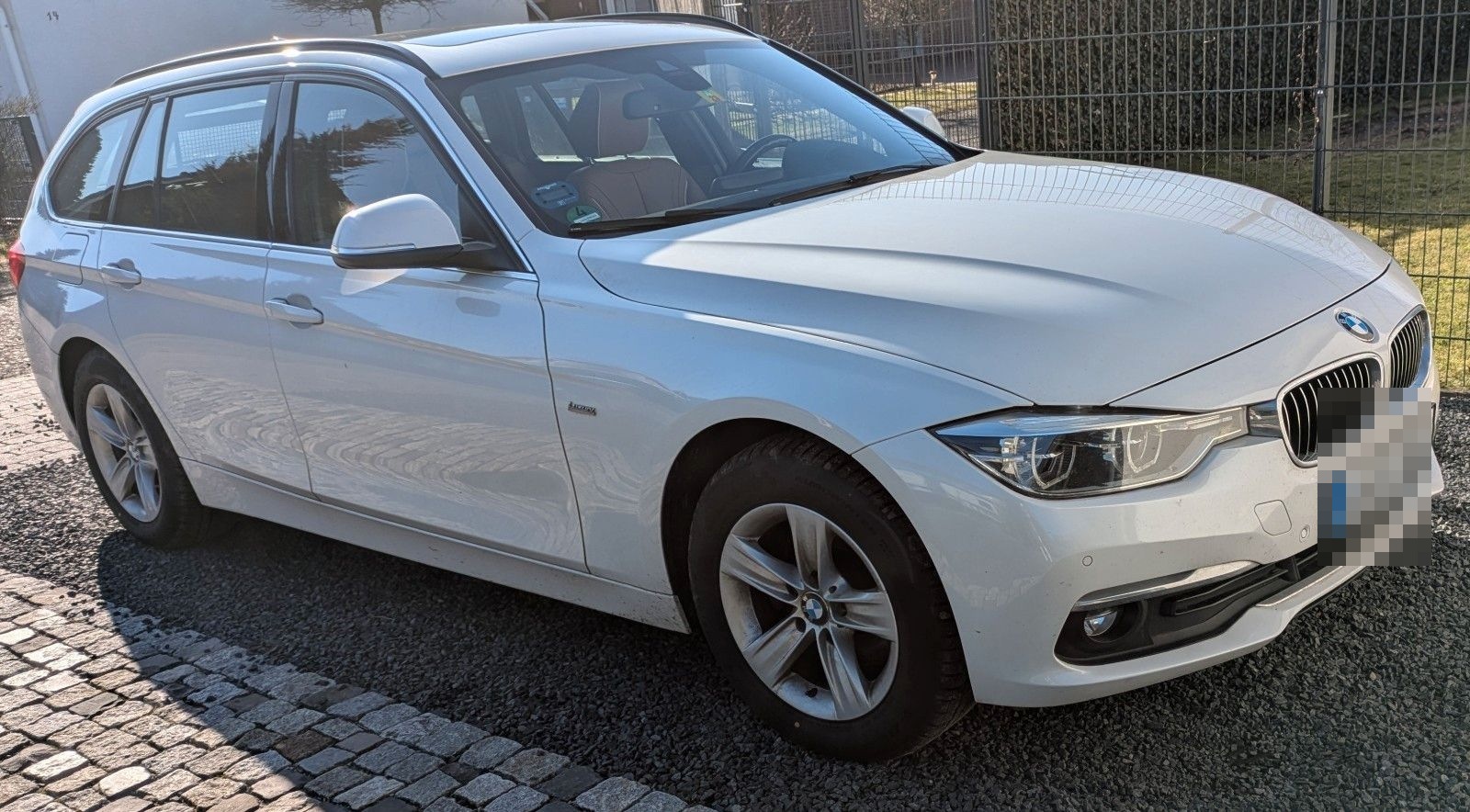 BMW 320d xDrive Touring Luxury Line Autom. Luxur... foto 2