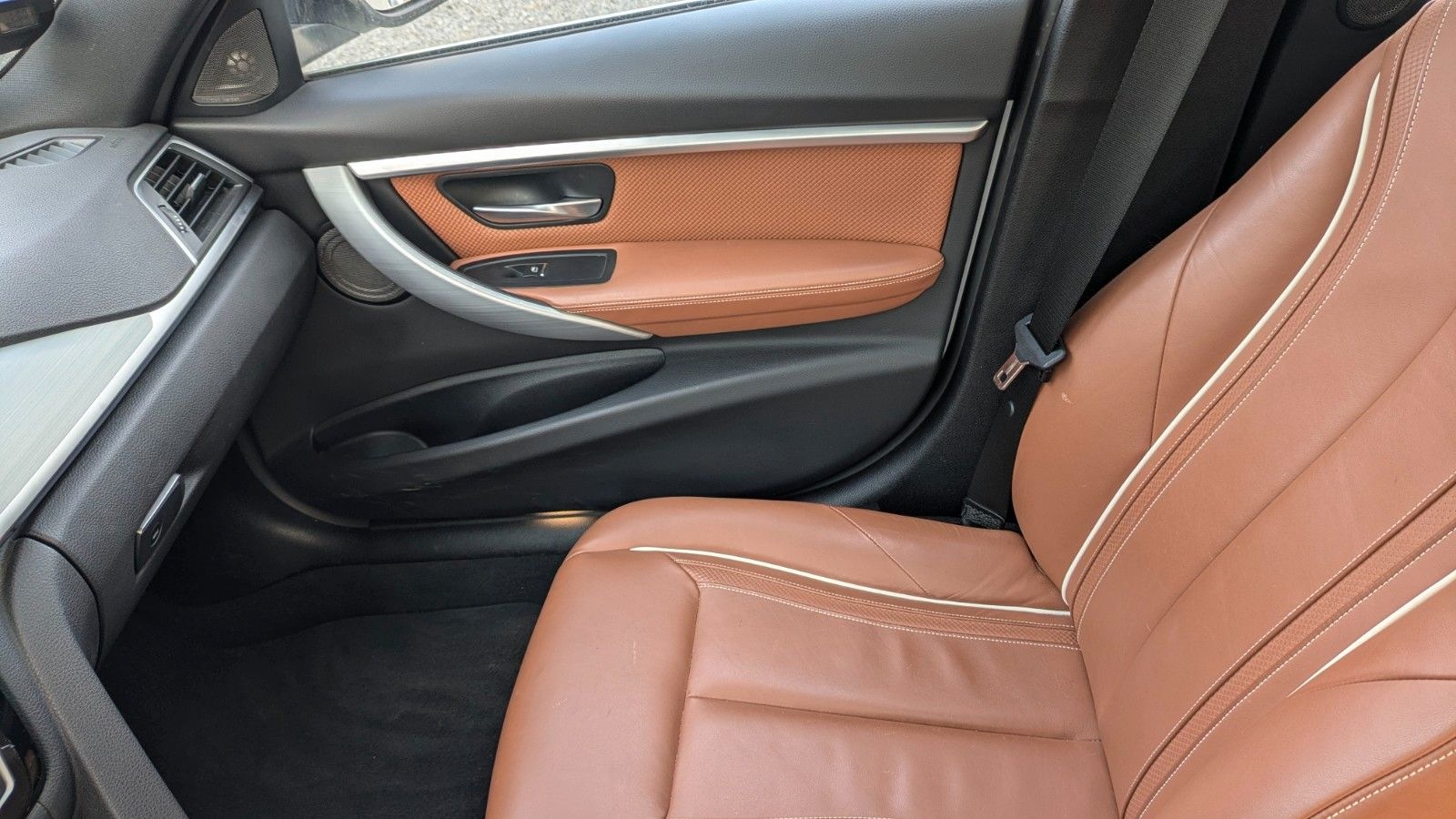 BMW 320d xDrive Touring Luxury Line Autom. Luxur... foto 7