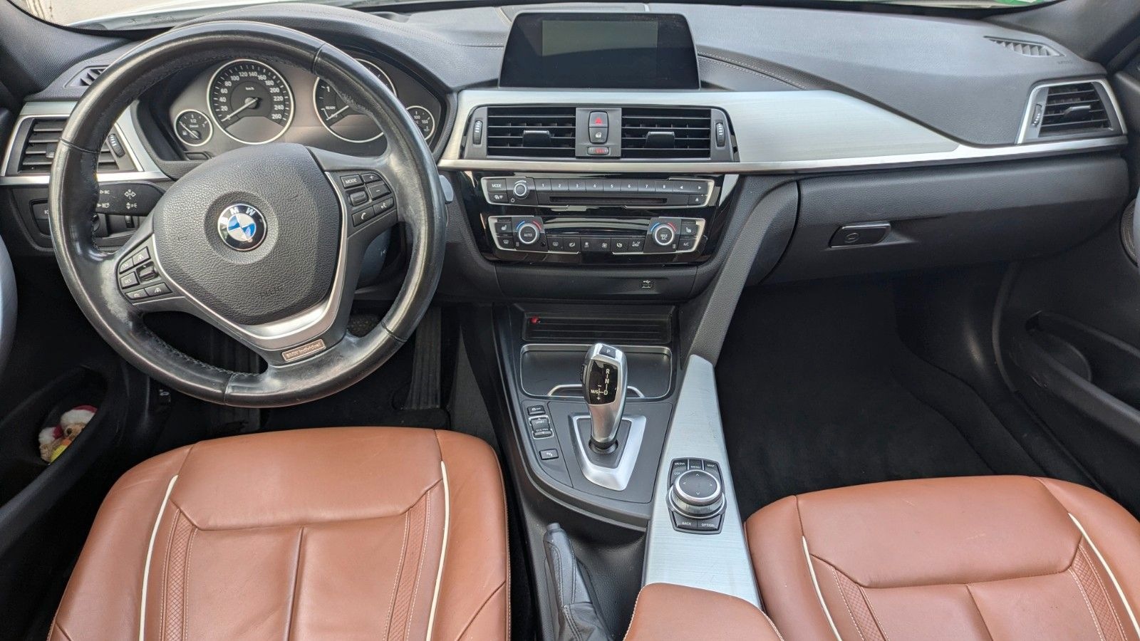 BMW 320d xDrive Touring Luxury Line Autom. Luxur... foto 10