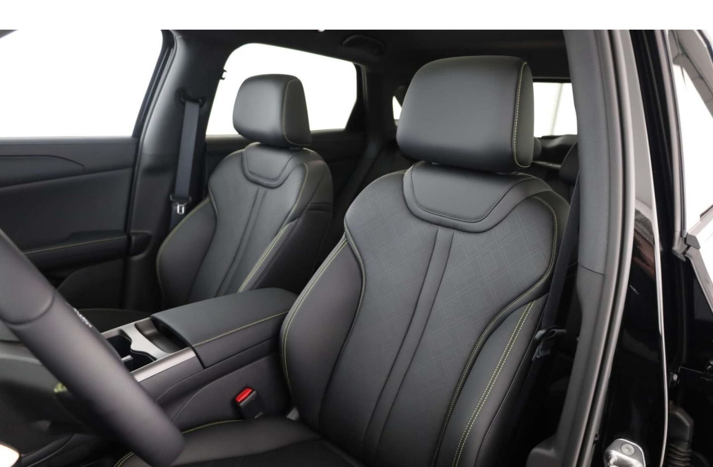 BYD ATTO 2 DM-i Boost LP: 40.549,- /Top-View/Led-Sch foto 10